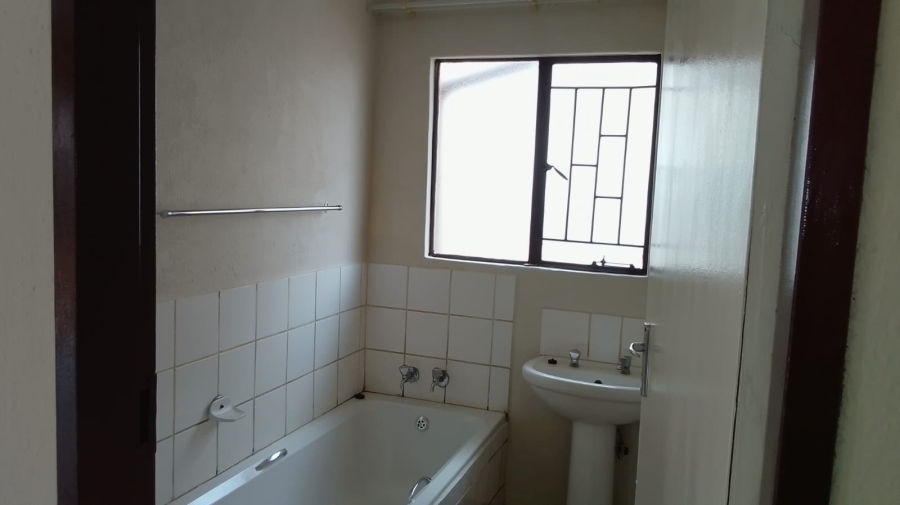 3 Bedroom Property for Sale in Tlhabane West North West